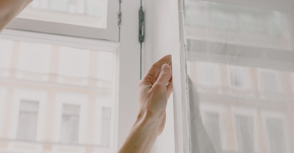 How to Spot Air Leakage in Double Glazed Windows